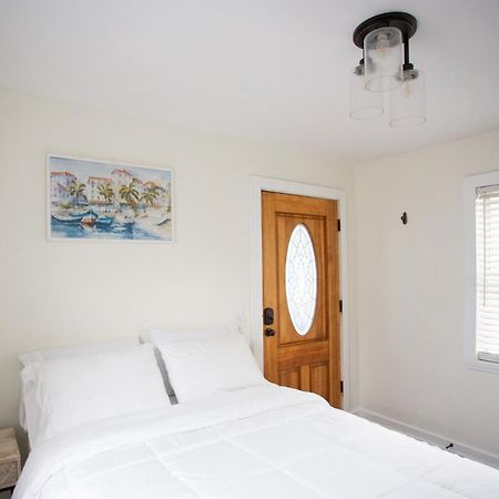 Cozy Studio - Blocks From The Ocean! ジャクソンビル・ビーチ エクステリア 写真